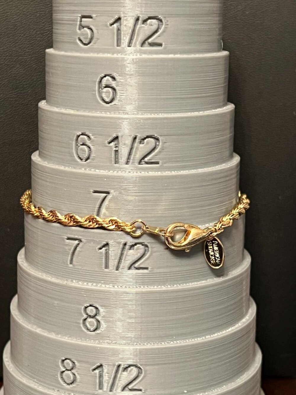 American Showcase 7" Gold Tone Rope Bracelet Lobster Clasp Made In Korea (310)